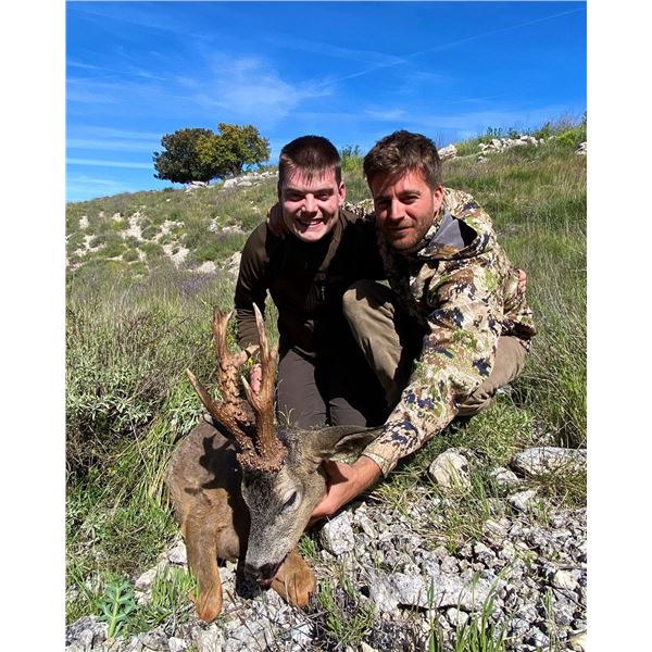 IBERIAN HUNTERS SPAIN: 4-Day/3-Night Roe Deer Hunt for Two Hunters in Spain - Includes Trophy Fees