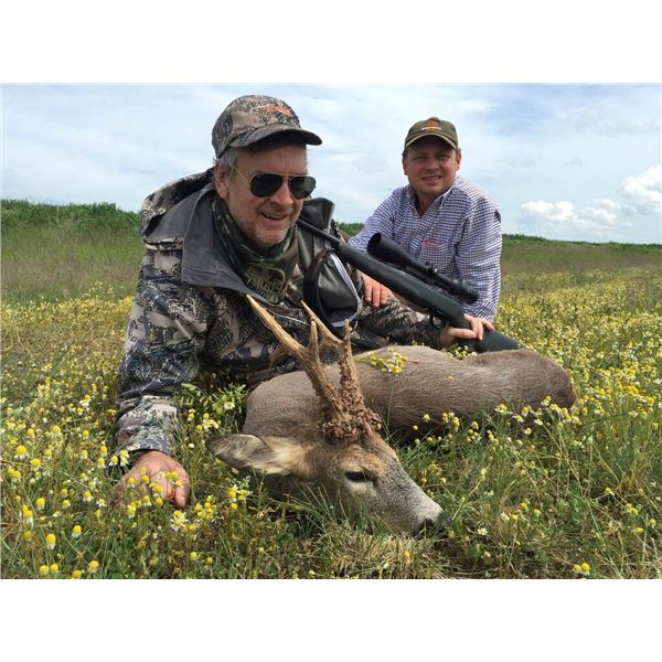 WILD INSTINCT: 4-Day Roe Deer Hunt for 3 Hunters and 3 NHs in Hungary - Includes Trophy Fees