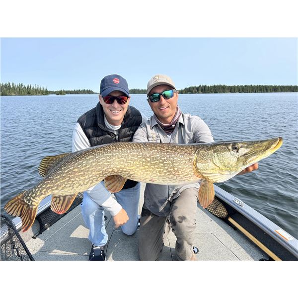 NORTH HAVEN RESORT: 4-Day/4-Night Fishing Adventure for Two Anglers in Manitoba, Canada