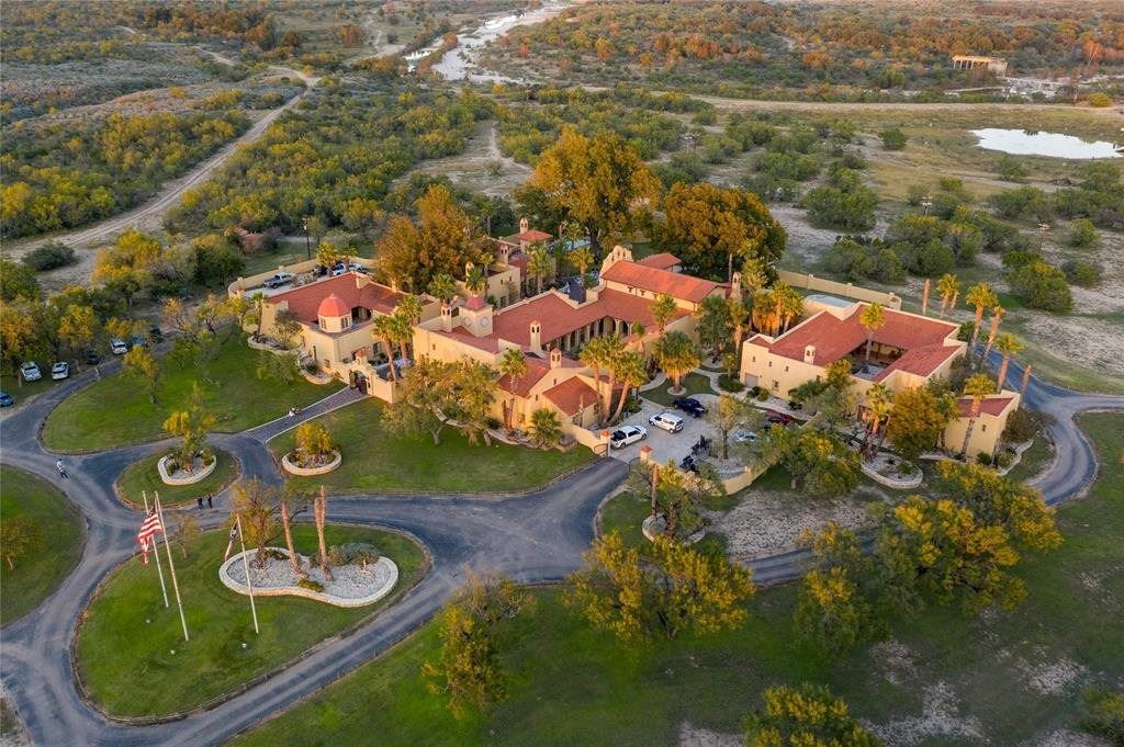 RESERVE RANCH: 3-Day Big Game Hunt for One Hunter and 1 NH in Texas ...