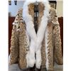 Image 1 : CASCADE FUR SALON: Luxurious Ladies Natural Lynx Jacket