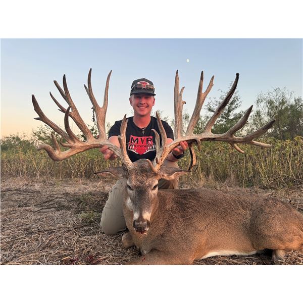 MVP WHITETAILS: 3-Day Whitetail Hunt for One Hunter and One NH in Texas - Includes Trophy Fee