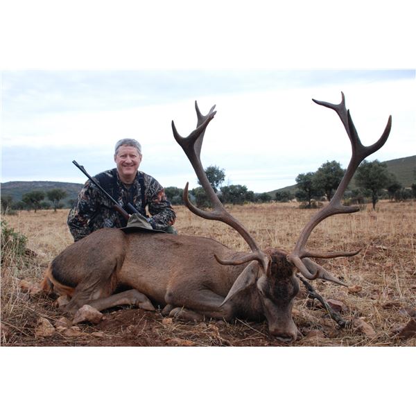 FERNANDO SAIZ: 4-Day/4-Night Iberian Red Deer Hunt for Two Hunters in Spain - Includes Trophy Fees