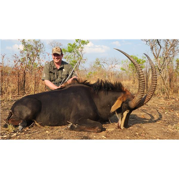 3-DAY ROOSEVELT SABLE HUNT FOR 1 HUNTER IN MOZAMBIQUE  (100% Fully Donated)  CHASSEURS DE MOCAMBIQUE