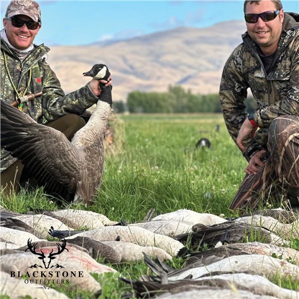 3-DAY WATERFOWL HUNT & 2-DAY WINE TASTING FOR 2 IN NEW ZEALAND