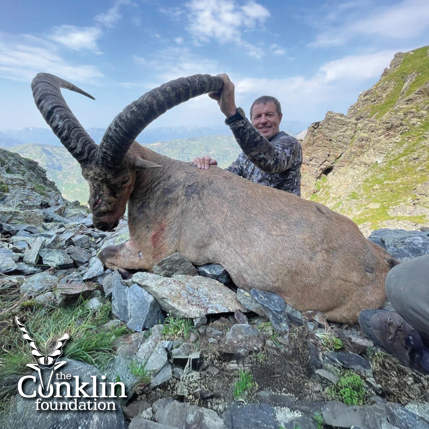 7-DAY WEST CAUCASIAN TUR HUNT FOR 1 HUNTER AND 1 NON-HUNTER