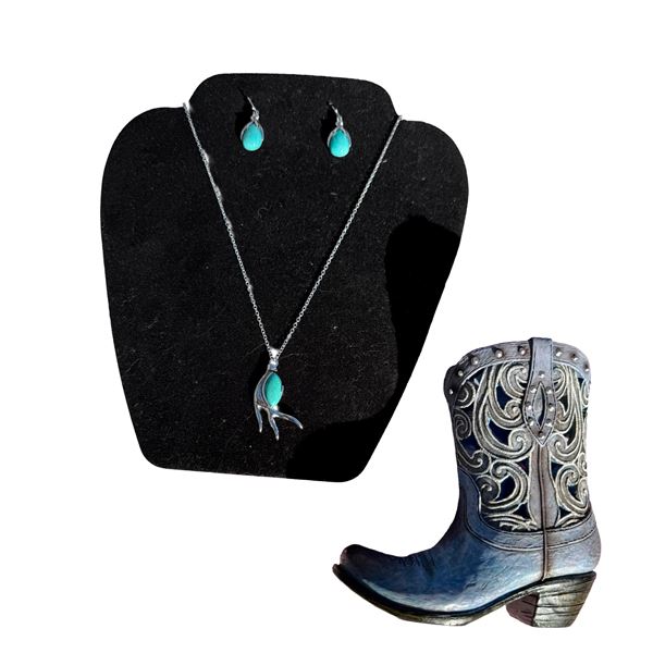 Montana Silversmiths - Women's Sterling Lane Crowns of Glory Turquoise Necklace and Earrings