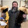 Image 3 : Canadian Hand Made Beaver Pelt Mittens