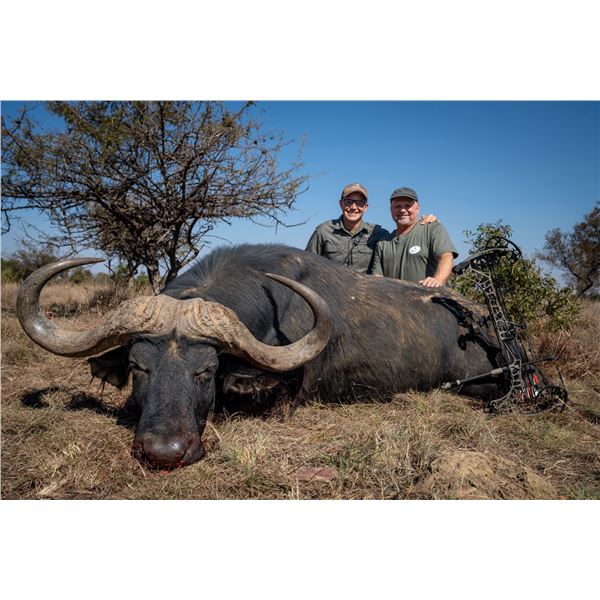 AFRICAN BOWHUNTING ADVENTURES: 8-Night All Inclusive Safari