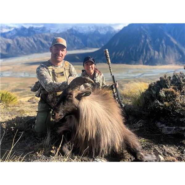 5-Day Bull Tahr Hunt for Two (2) Hunter in New Zealand