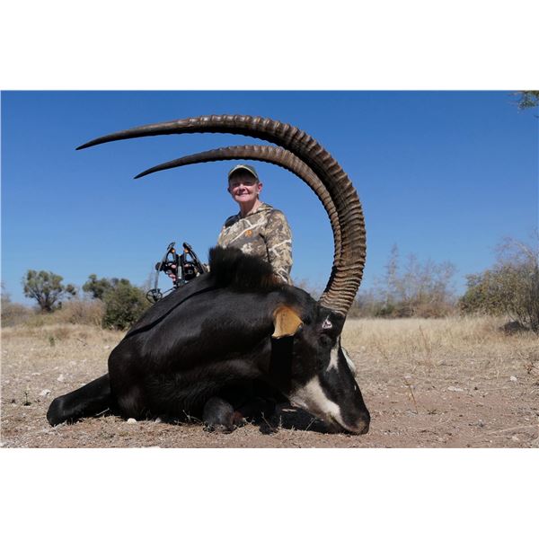 10-Day ARCHERY ONLY Plains Game Hunt for Two (2) Hunters and Two (2) Observers