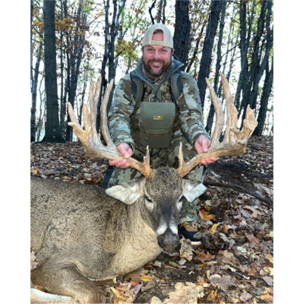 4-day Michigan Northeastern Gold-Medal White-tailed Deer Hunt for One Hunter