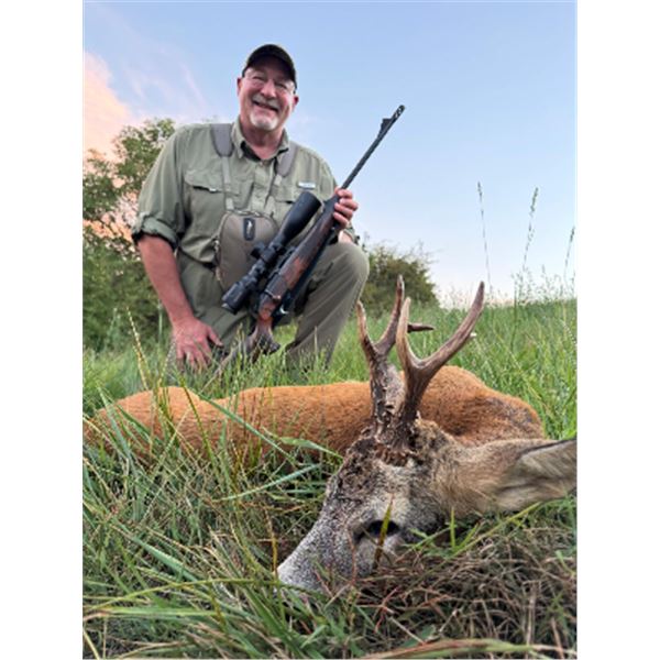 7-day (with 5 days of hunting) Italy European Roe Deer and Wild Boar Hunt for Two Hunters and Two No