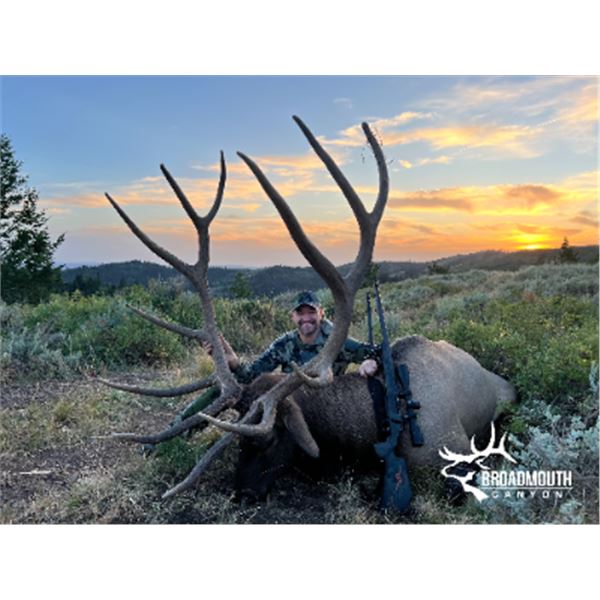 5-day Idaho Elk Up to 360 SCI Hunt for One Hunter and One Non-Hunter with Former NFL All-Pro Rulon J