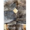 Image 2 : 8-Skin Beaver Throw Blanket