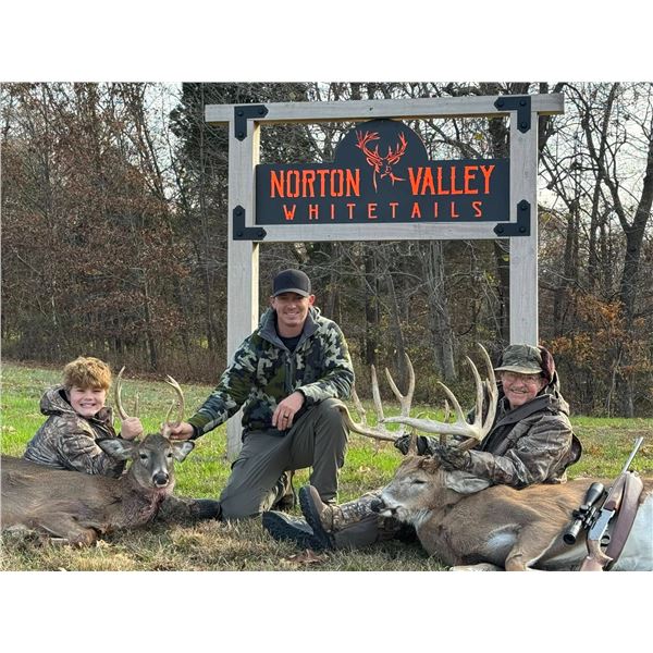 Kentucky Trophy Whitetail Hunt for 1 Hunter and 1 Guest with Norton Valley Whitetails