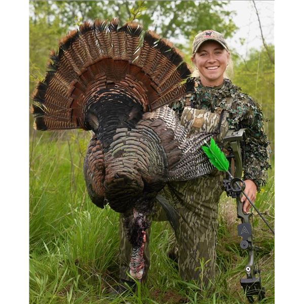 Missouri Eastern Wild Turkey Hunt with Tim and Sydnie Wells