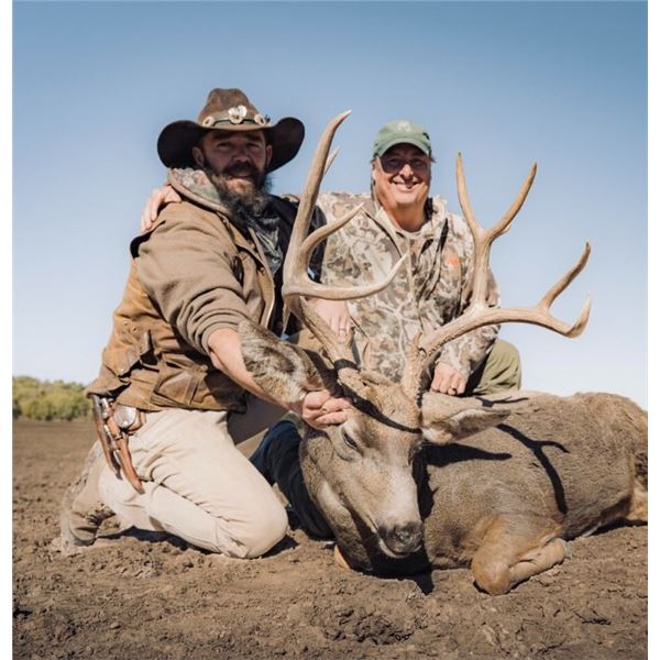 Private Land Archery Mule Deer Hunt with LSM Outdoors in Southern Colorado
