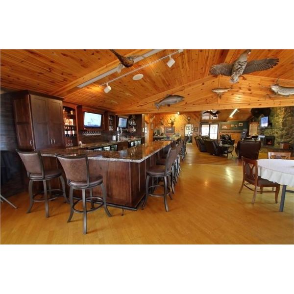 Rooster Ridge Lodge offers a South Dakota Pheasant Hunt for 4-Hunters, 3 Days & 4 Nights