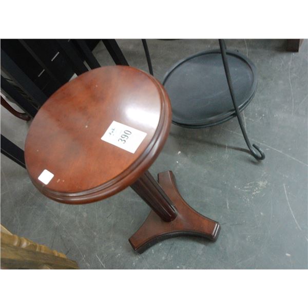 Bombay Style Cherry Pedestal Table