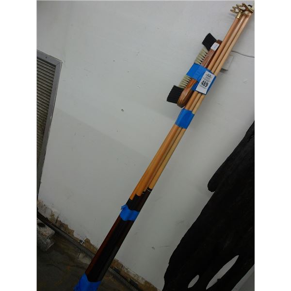 Billiard Sticks 6, Brush