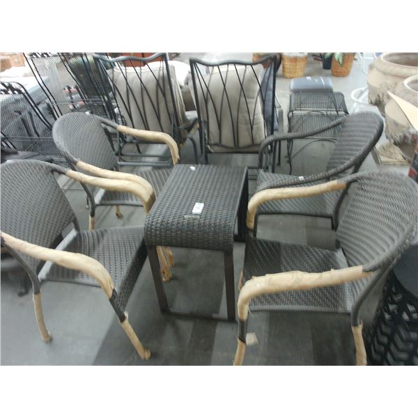 Wicker Style Patio Armchairs 4 w/End Table Set