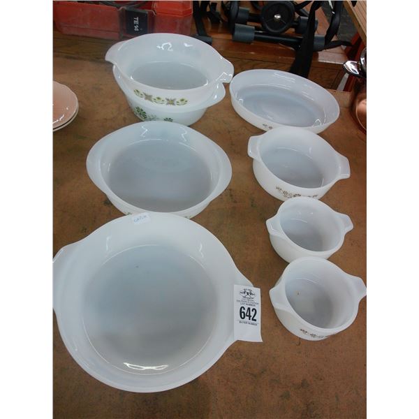 Floral Motif Bakeware