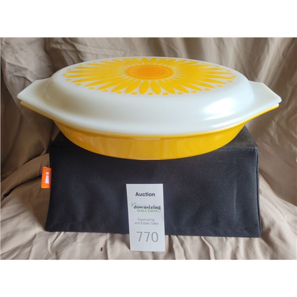 Vintage Pyrex Daisy A