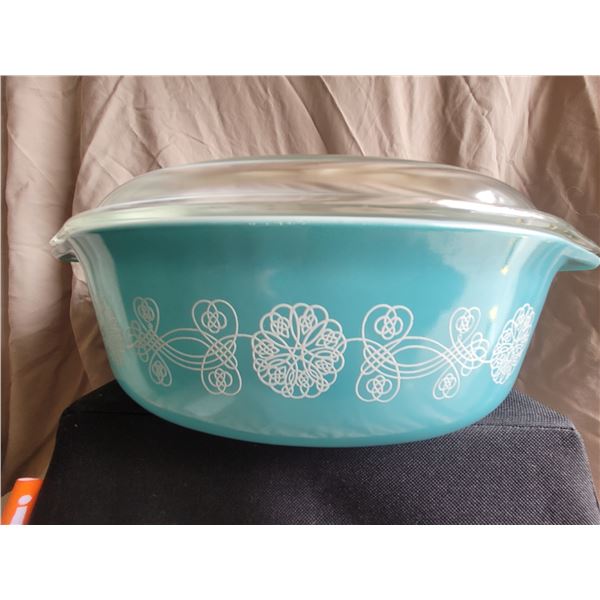 Vintage Pyrex Turquoise Lace Medallion A