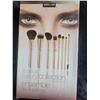 Image 2 : Kirkland Makeup Brushes A