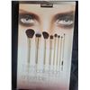 Image 2 : Kirkland Makeup Brushes A