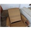 Image 2 : Tommy Bahama Woven Adjustable Chaise Lounge