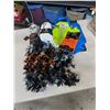 Image 1 : Halloween items