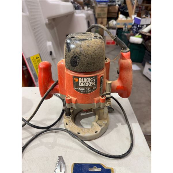 Black & Decker plunge route