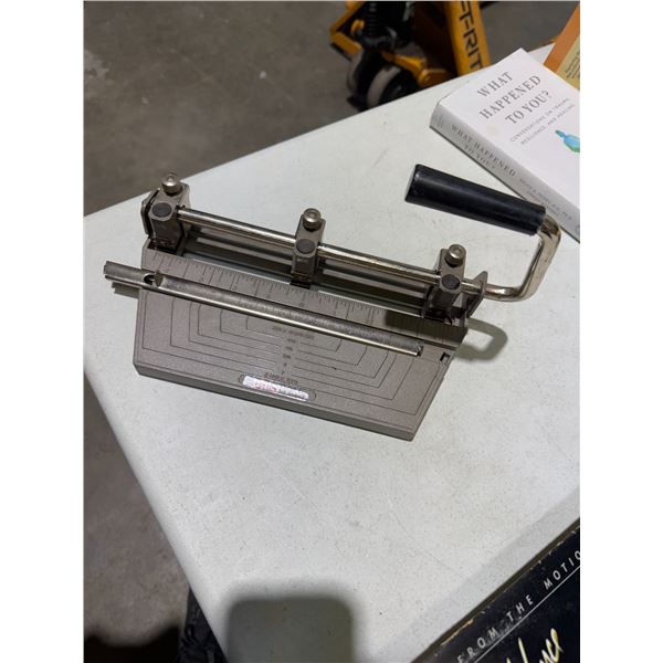 Boston hole punch