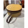 Image 1 : Vintage hat, box and hat