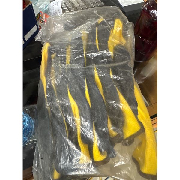 10 pairs size large latex work gloves