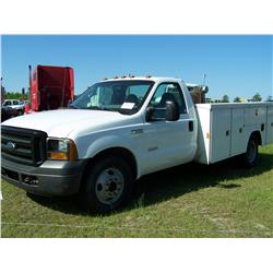 2005 FORD F350 SERVICE TRUCK