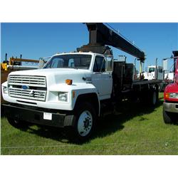 1993 FORD F700 SINGLE AXLE BOOM TRUCK