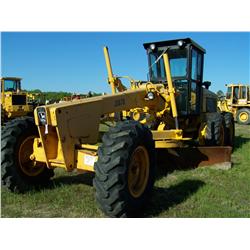 JOHN DEERE 670 MOTOR GRADER