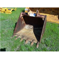 36" HOE BUCKET FITS CASE LOADER BACKHOE