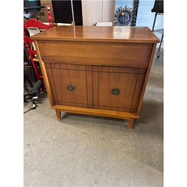 Vintage cabinet