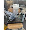Image 1 : Fish tank and accessories