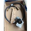 Image 1 : Propane adapter