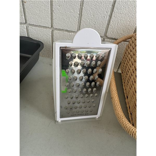 Tupperware grater