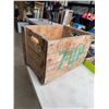 Image 1 : 7-up Wood crate