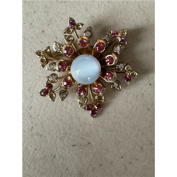 Coro brooche