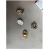 Image 1 : Brooches