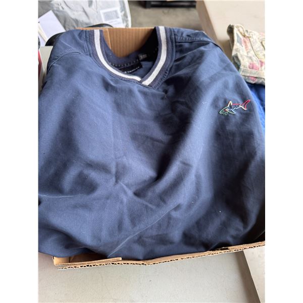Medium men's windbreaker