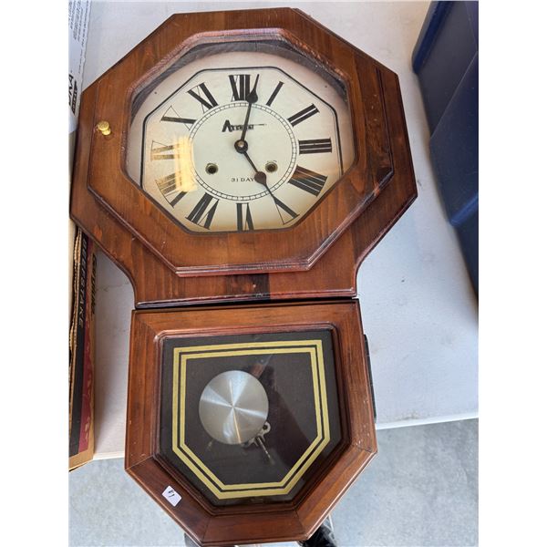 ASSEGAI pendulum clock working